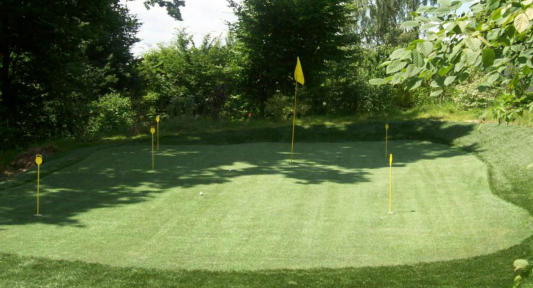 Pitching, Chipping, Puttinggreen - ALL in one.